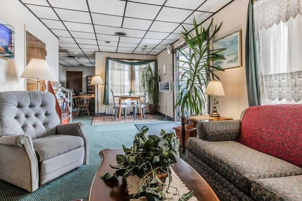 Econo Lodge Altoona I 99 - photo 4