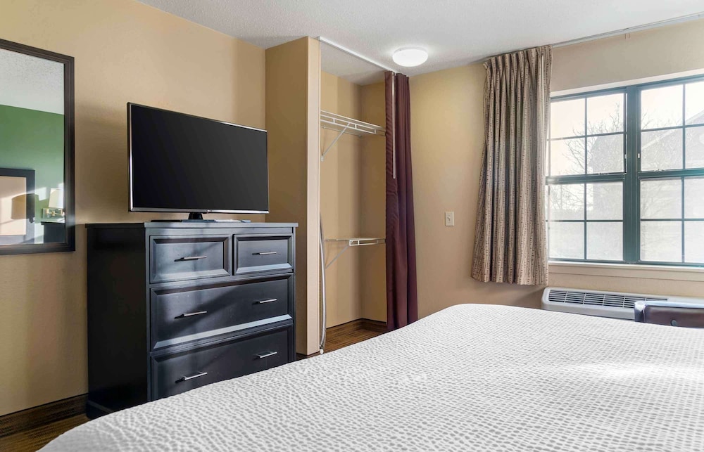 Extended Stay America Select Suites Detroit Farmington Hills - photo 14