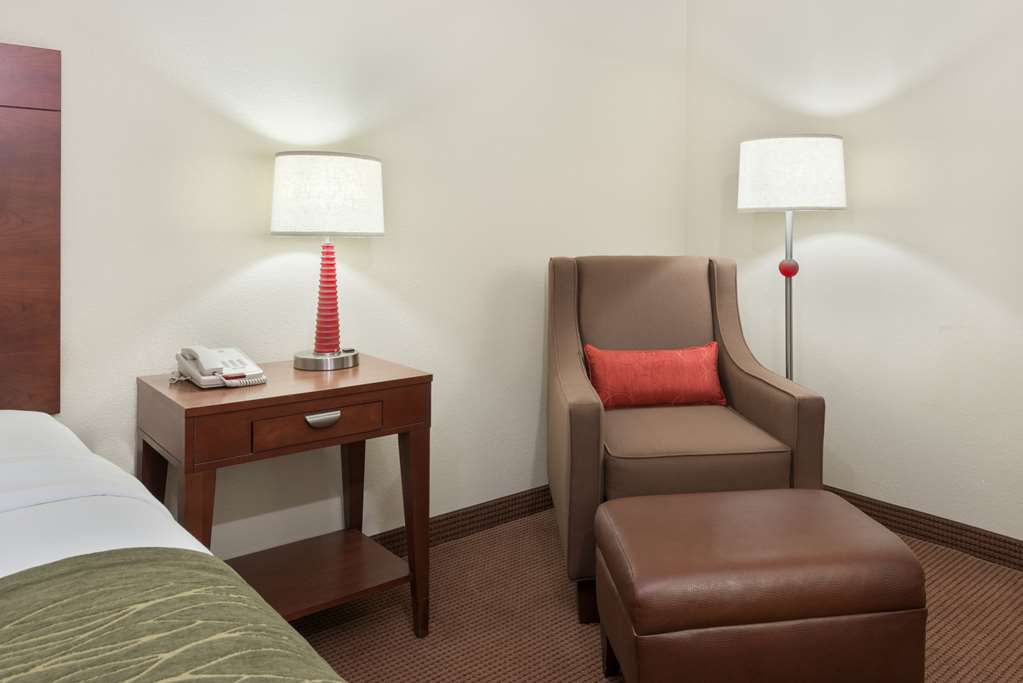 Comfort Inn Fayetteville near Fort Bragg - photo 15