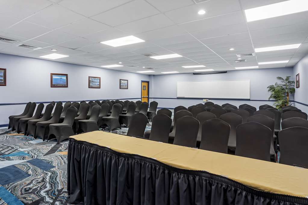Best Western Rutgers University Hotel - photo 38