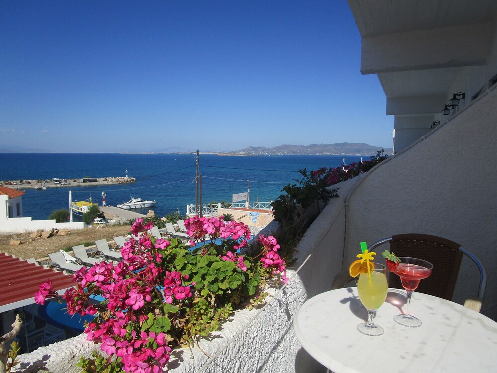 Hotel Milos in Megalochori, Greece
