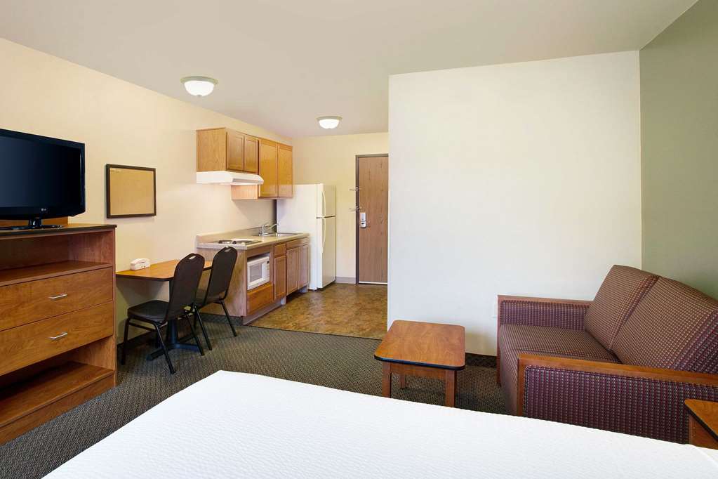 WoodSpring Suites Richmond West I 64 - photo 11