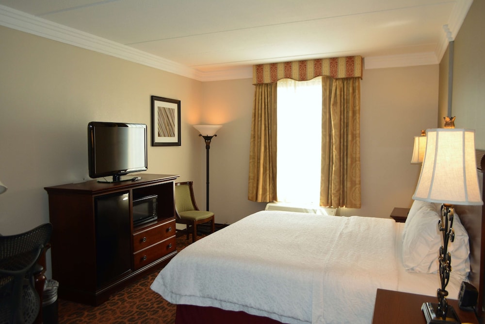 Hampton Inn & Suites Houston Katy - photo 17