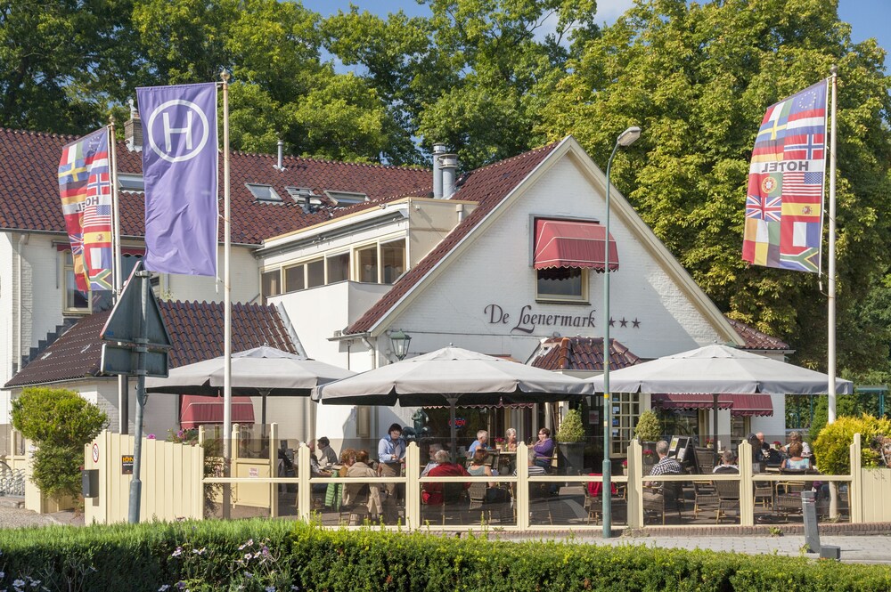 Hotel Restaurant De Loenermark — Loenen
