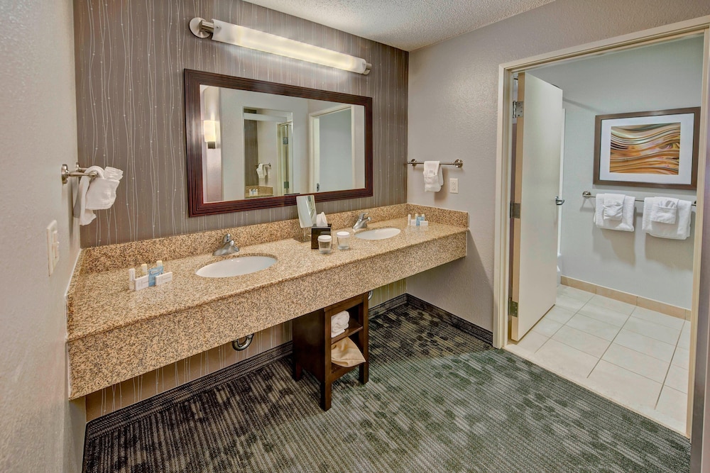 Courtyard by Marriott Alexandria - photo 16