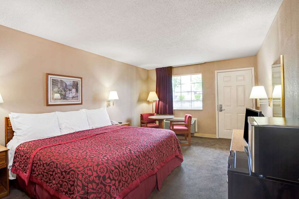 Days Inn by Wyndham Joelton Nashville - photo 9