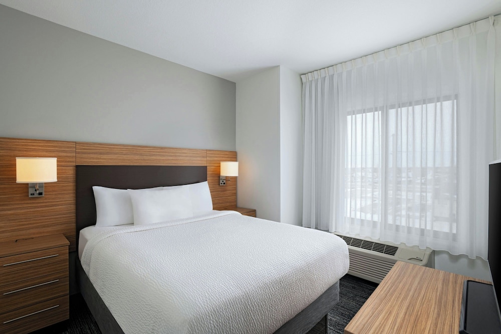 TownePlace Suites by Marriott Ames - photo 25