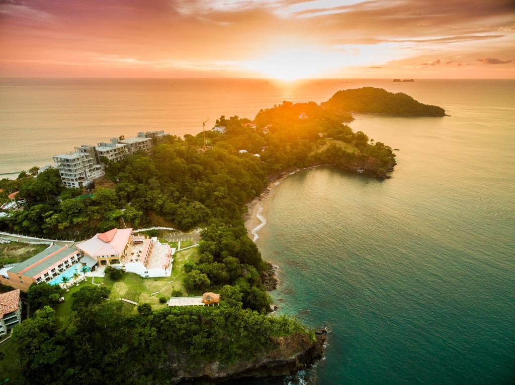 Paradise Flamingo Beach Hotel & Casino in Sardinal, Costa Rica