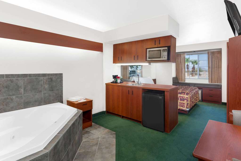 Microtel Inn & Suites by Wyndham Wellton - photo 13