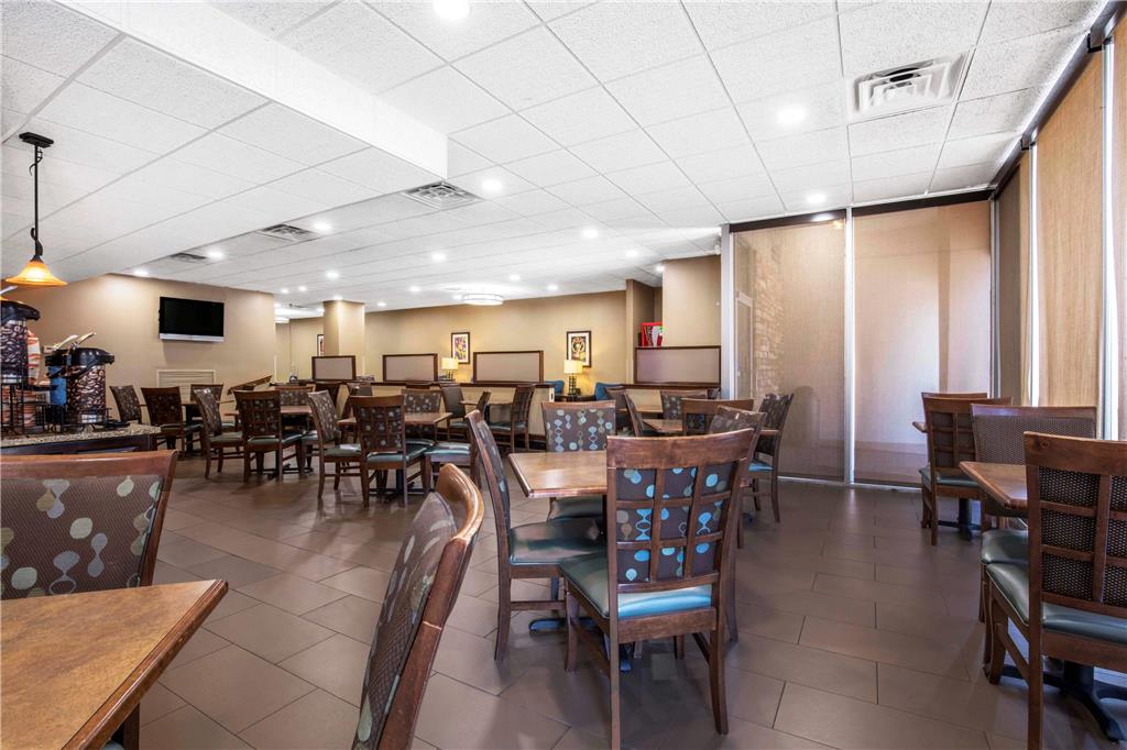 Comfort Inn Memphis Downtown - photo 38