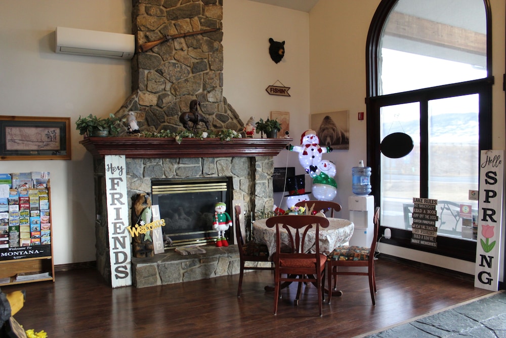 Rodeway Inn Whitehall - photo 6