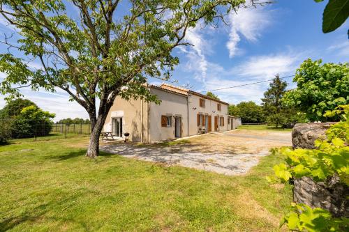 Gîte La Clé des Champs - last minute hotel in Saint-Etienne-Du-Bois