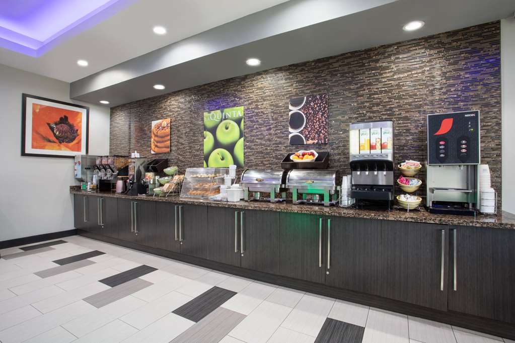 La Quinta Inn & Suites by Wyndham Muskogee - photo 27