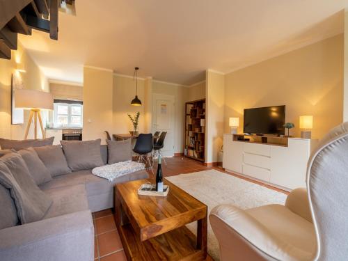 Feriendorf Rugana Komfortplus Appartement mit 2 Schlafzimmern und Terrasse D10 — 4-Star Luxury Hotel in Dranske, Germany
