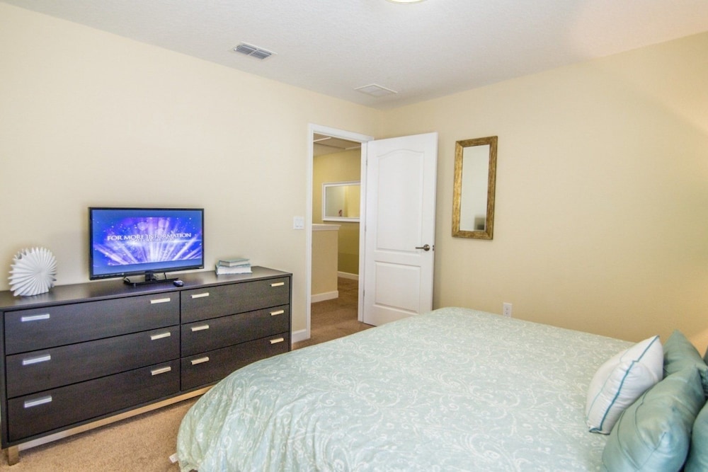Ov4089 Champions Gate Resort 5 Bed 4.5 Baths Villa - photo 4