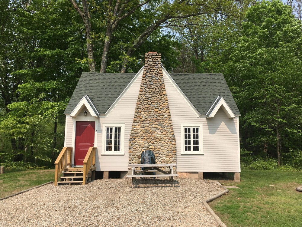 Gilcrest Cottages and Motels - photo 45