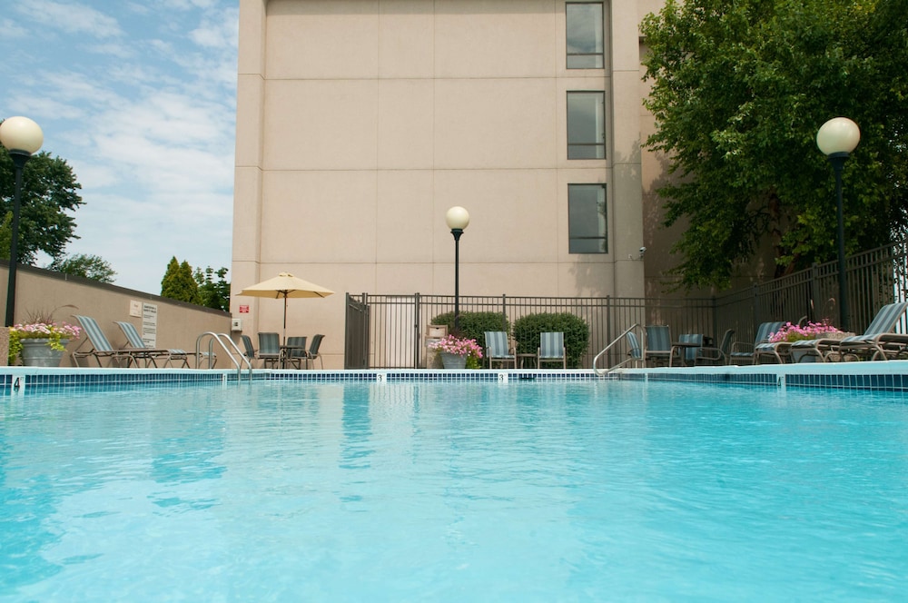 Hampton Inn Louisville North Clarksville - photo 27