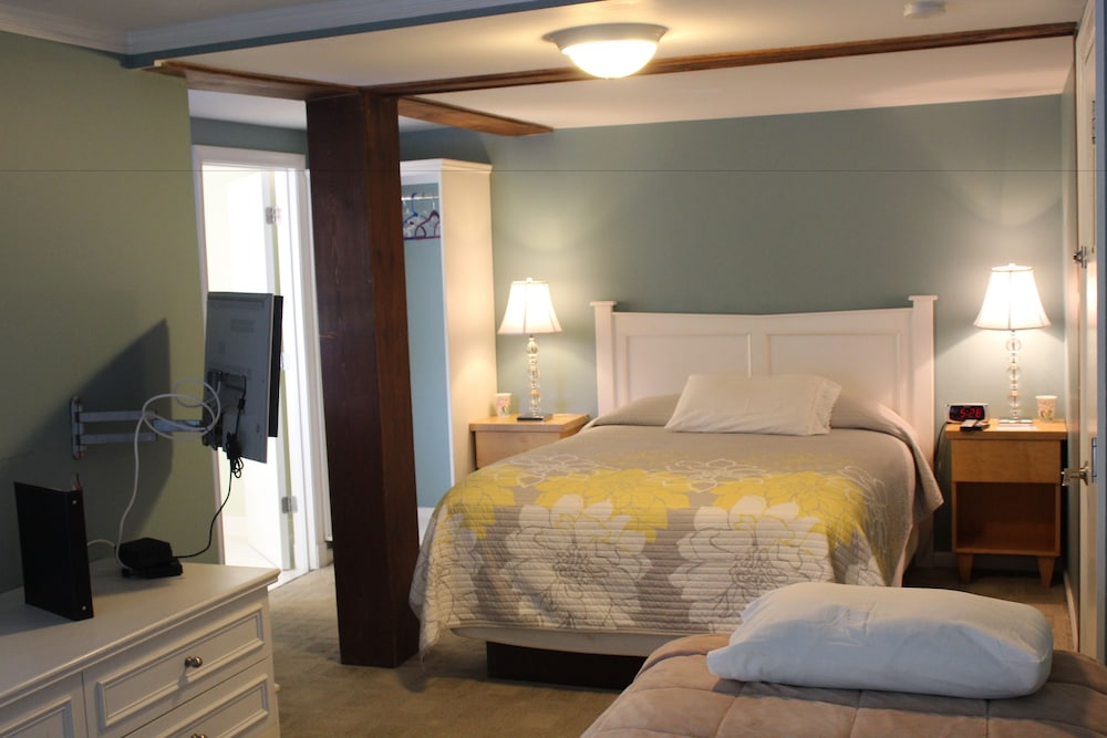 Catskill Seasons Inn - photo 14