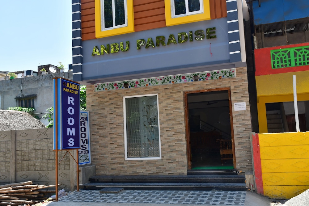 Anbu Paradise — hotel in Tharangambadi