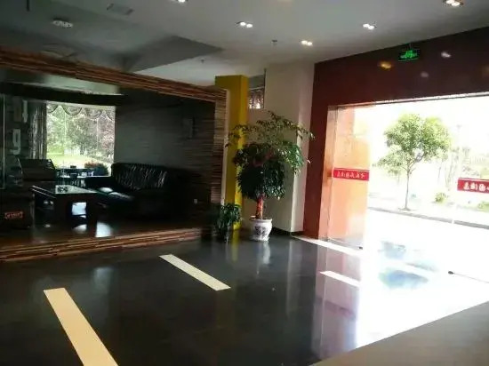 Cengong Qicai Garden Hotel in Zhenyuan Chengguanzhen, People's Republic of China