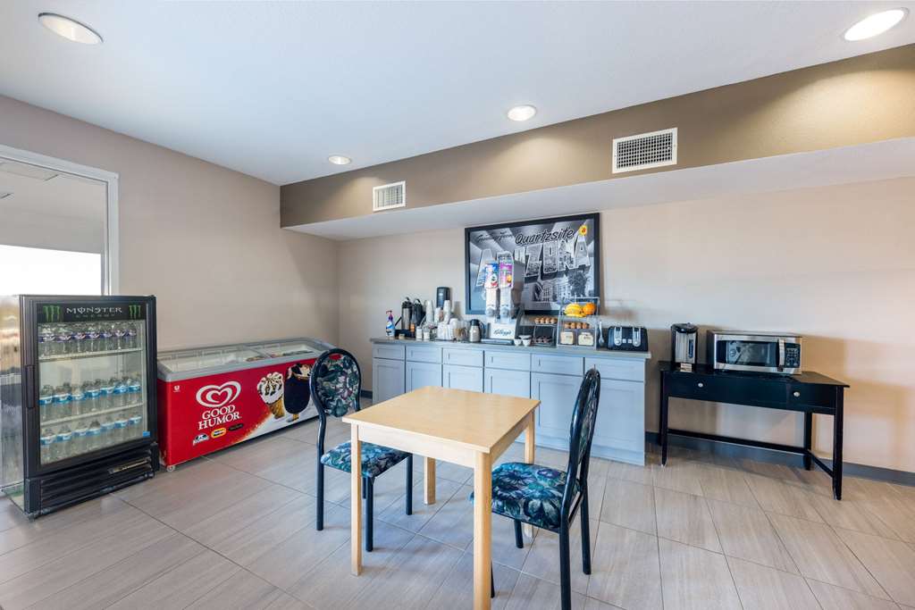 Super 8 by Wyndham Quartzsite AZ - photo 23