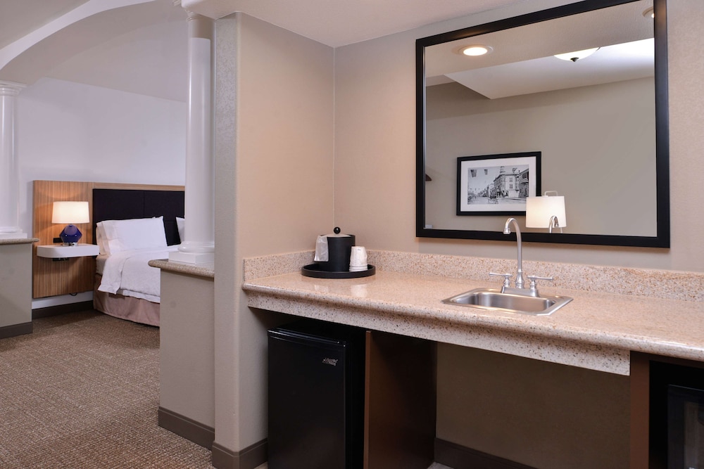 Hampton Inn & Suites Woodland Sacramento Area - photo 17