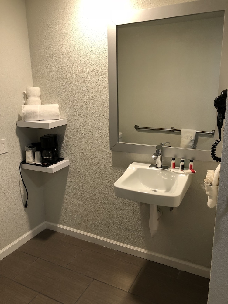 Rodeway Inn Milpitas near Great Mall - photo 9