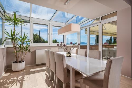 Apartman Rebecca Opatija — 4-Star Luxury Hotel in Opatija, Croatia
