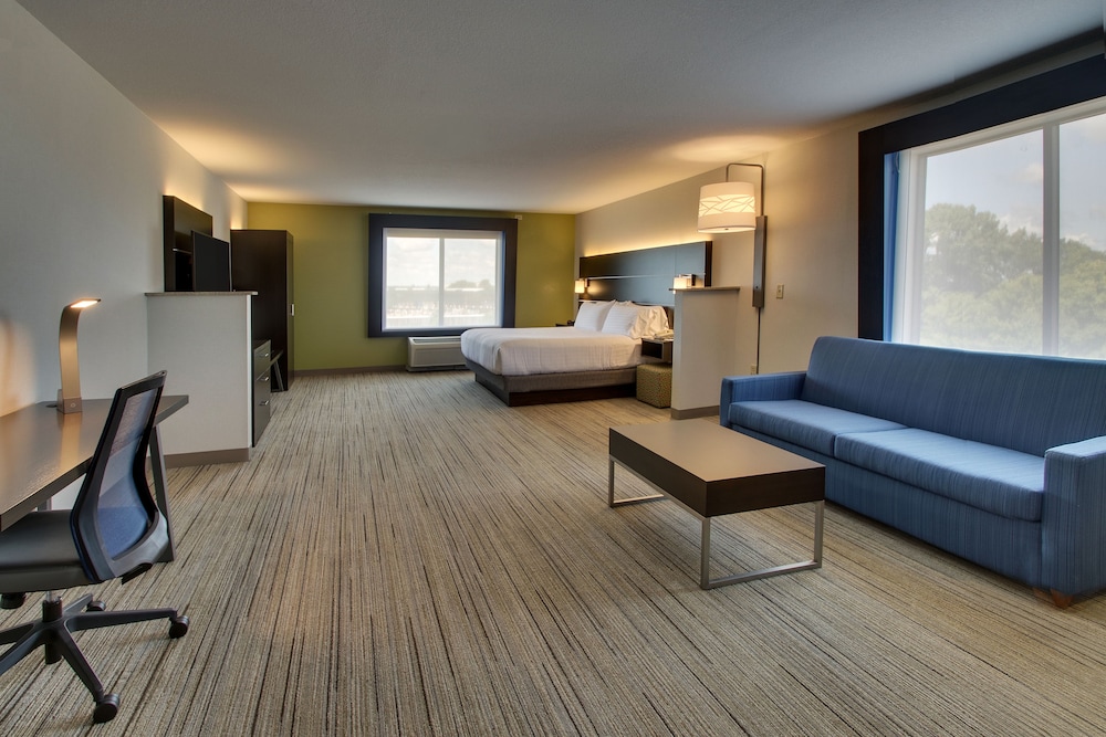Holiday Inn Express & Suites Morris an IHG Hotel - photo 5