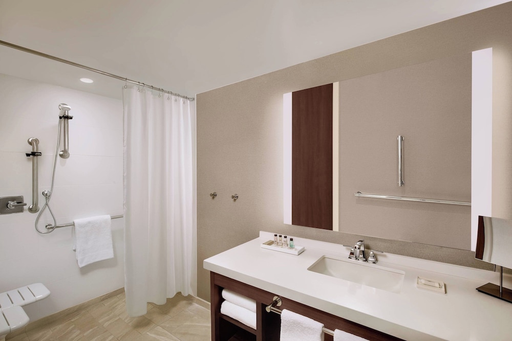 Marriott Dallas Allen Hotel & Convention Center - photo 36
