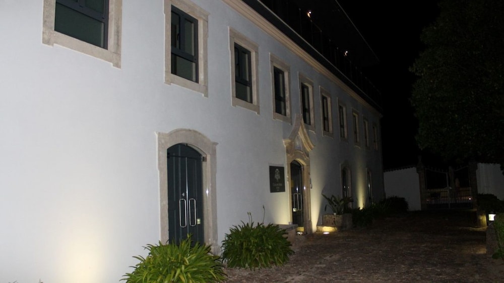 Casa do Adro Hotel — hotel in Ferreira Do Zezere