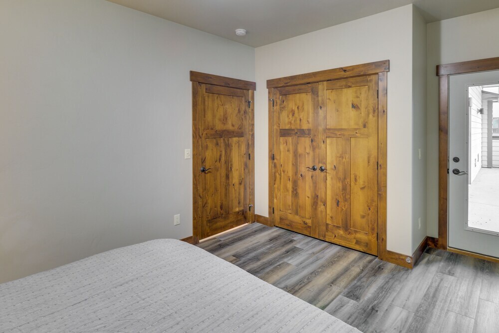Downtown Columbia Falls Condo: 16 Mi to Ski Resort - photo 4