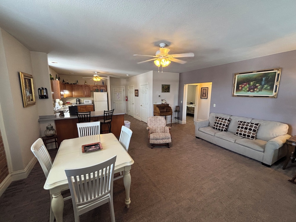 Hermann Crown Suites - photo 159