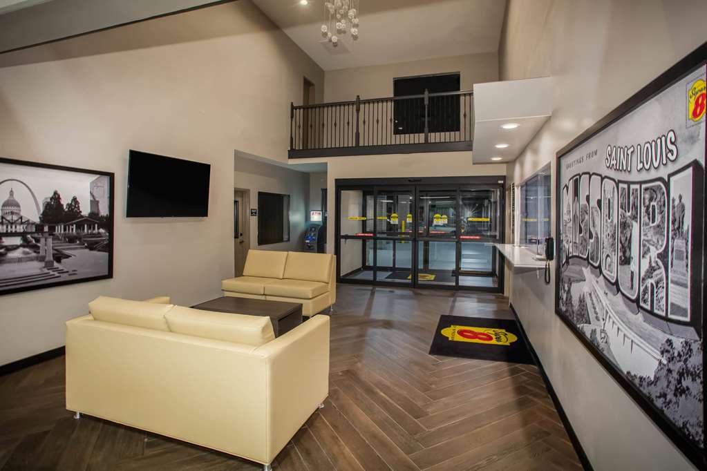 Super 8 by Wyndham St. Louis North - photo 4