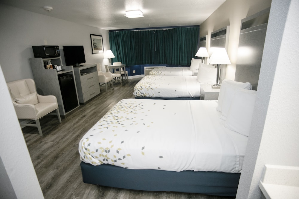 Anchor Beach Inn - photo 15