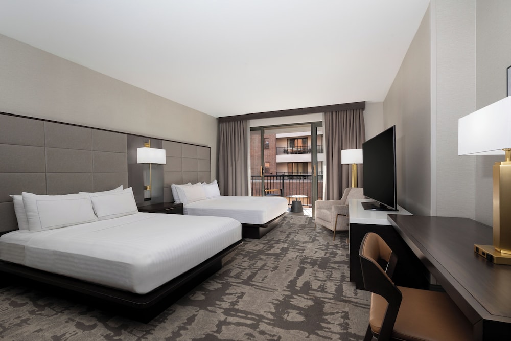 Hilton Promenade at Branson Landing - photo 37