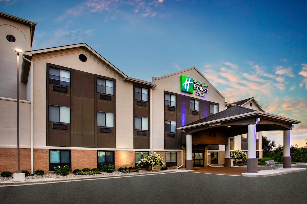 Holiday Inn Express Hotel & Suites Belleville by IHG - photo 66