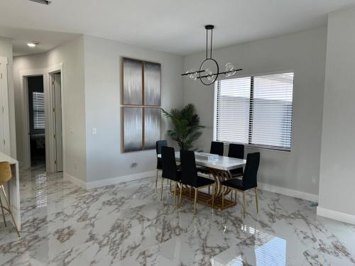 Luxury Corner — Port Charlotte — photo 4