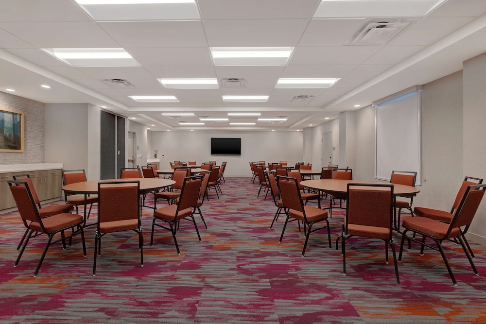 Home2 Suites by Hilton Las Vegas I 215 Curve - photo 40