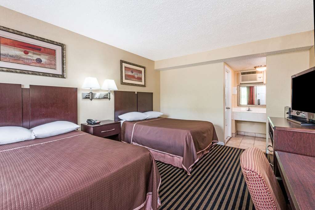 Howard Johnson by Wyndham Hartford South Rocky Hill - photo 9