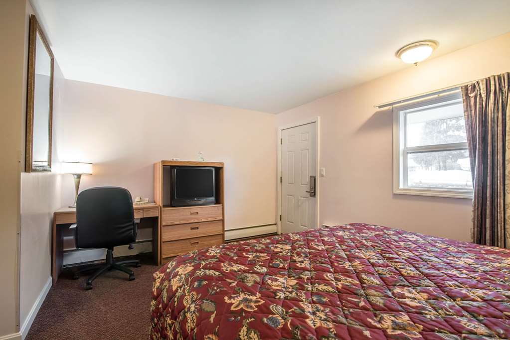 Rodeway Inn Bellows Falls - photo 10