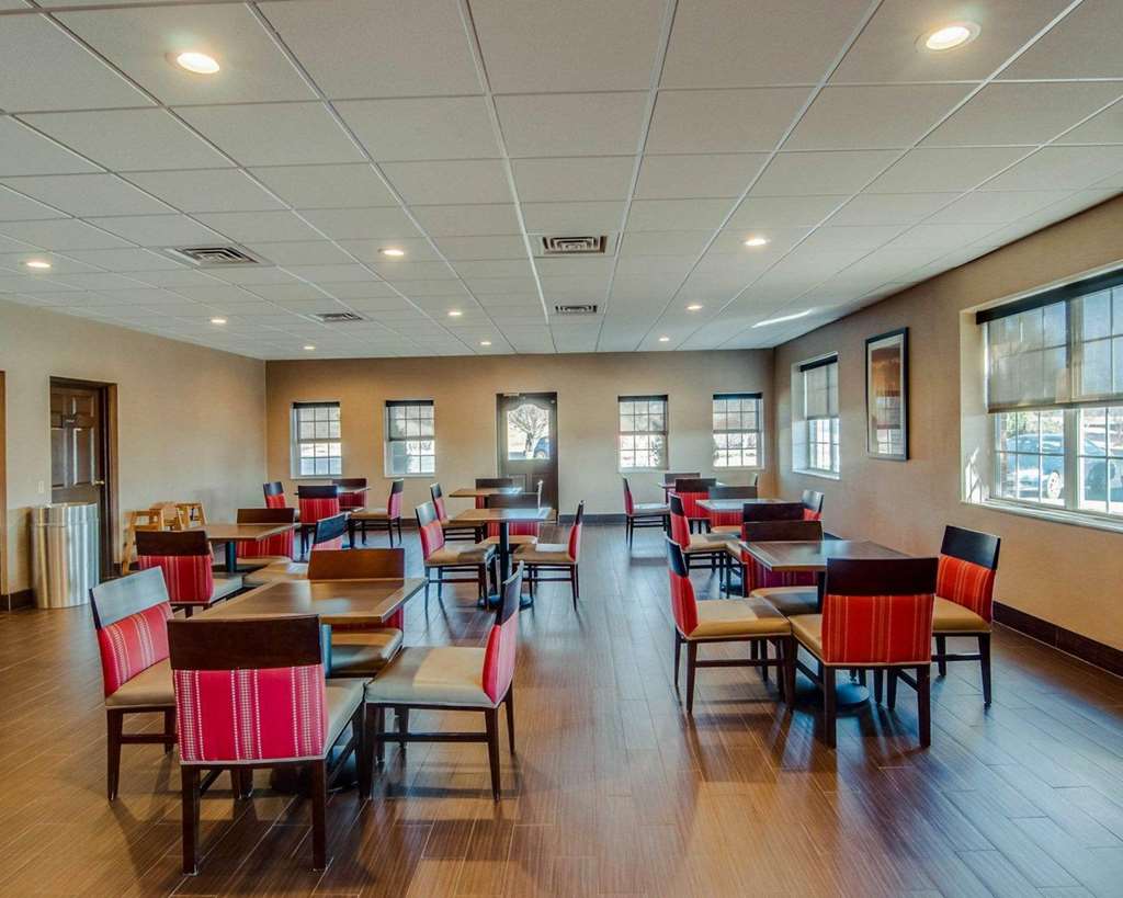 Comfort Inn & Suites Raphine Lexington near I 81 and I 64 - photo 30