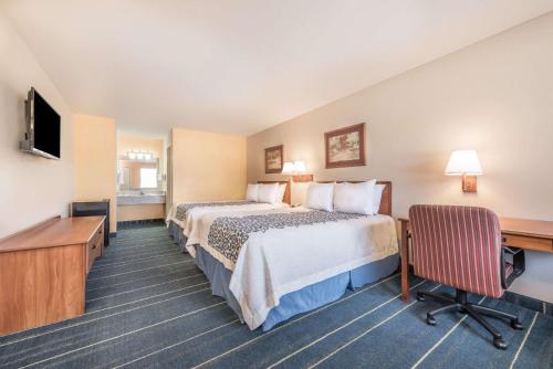 Days Inn by Wyndham Bryan College Station - photo 7