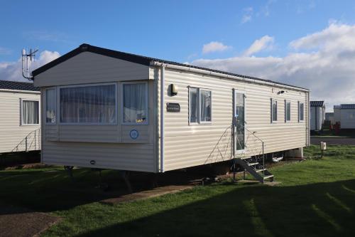 The Serenity - carbon neutral hotel in Selsey
