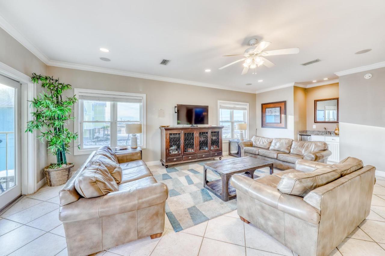 Kickback - last minute hotel in Gulf Shores