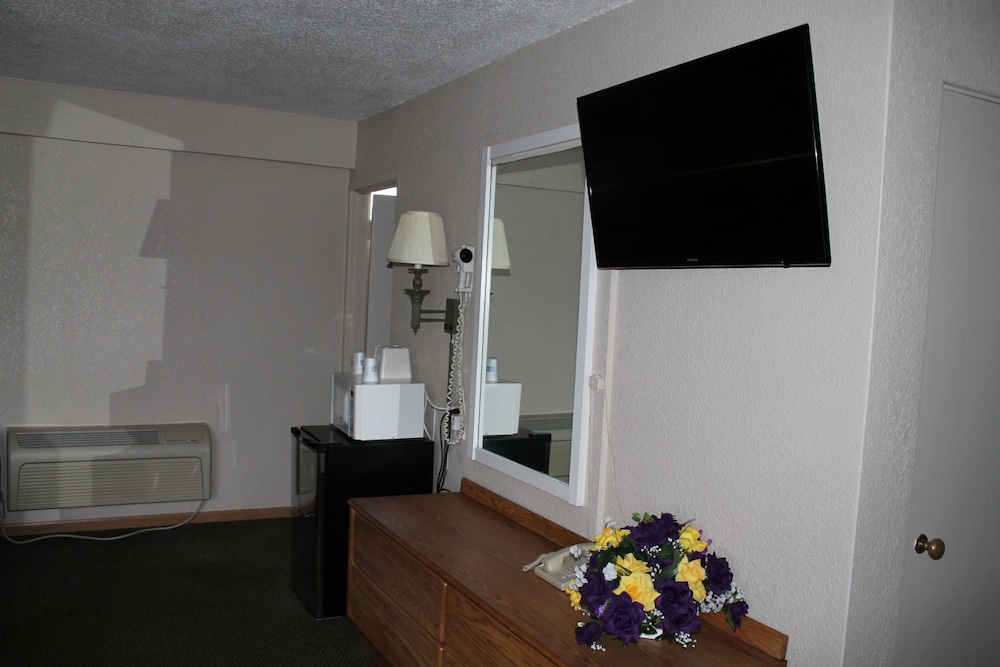 American Motor Inn - photo 24