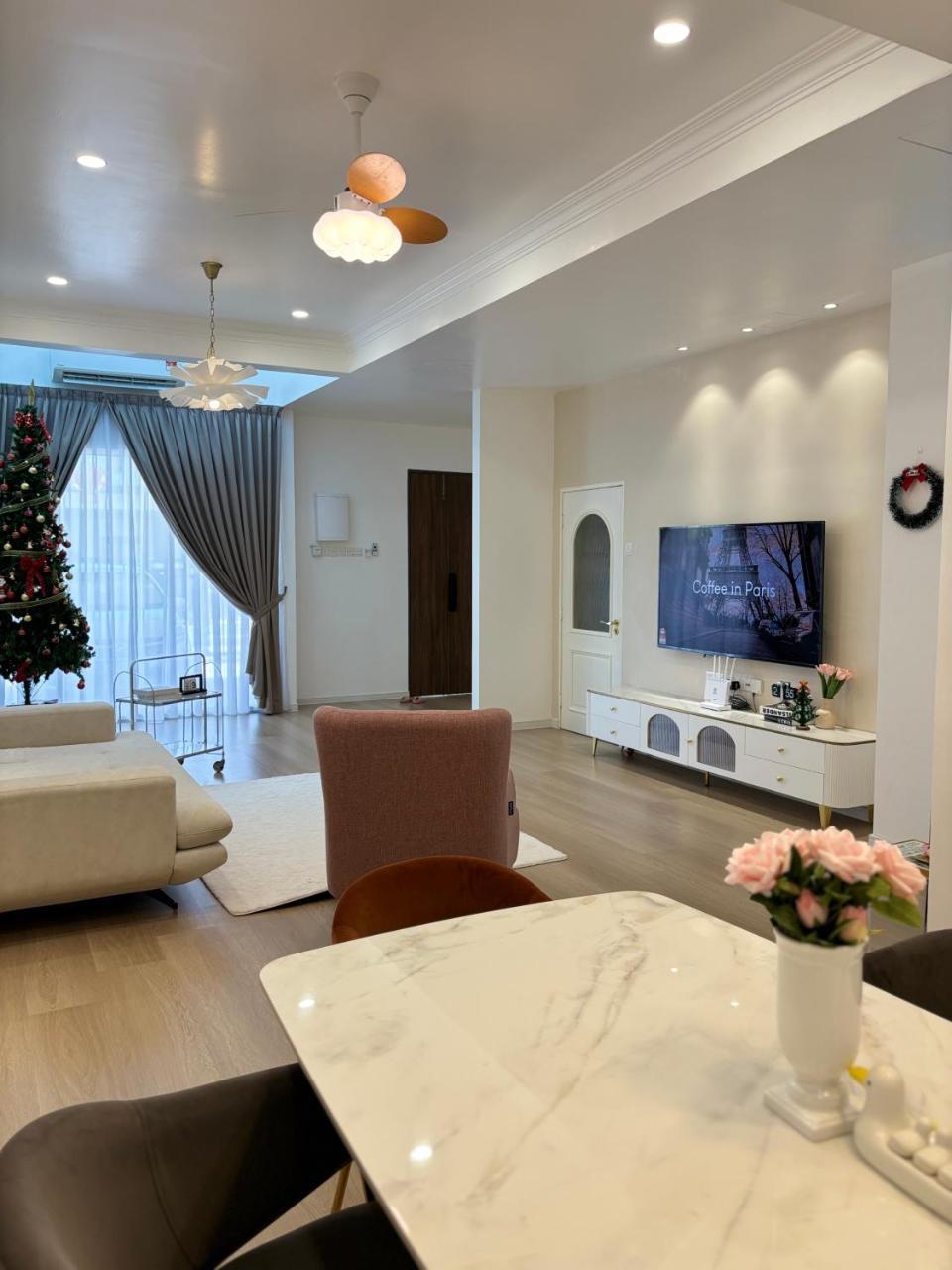 French Style Comfy Homestay Alor Setar 现代极简法式温馨民宿 — 5-Star Luxury Hotel in Alor Setar, Malaysia