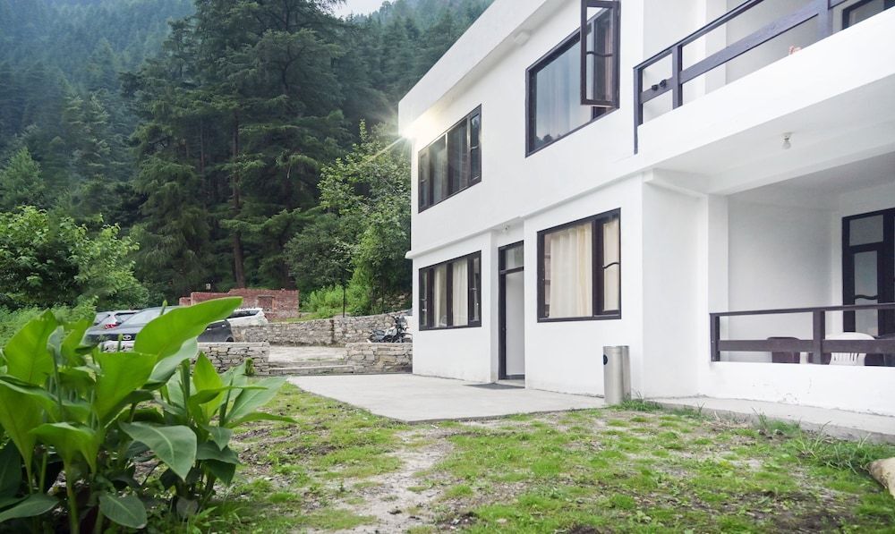 Woodward 2 by 4wildflower in Kulu, India