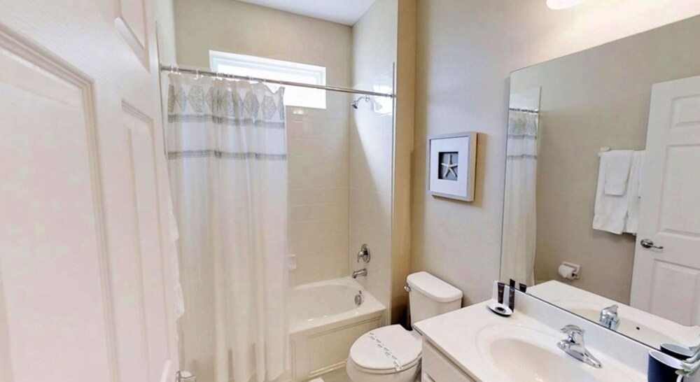 Golden Palms Vacation Resort Eight bedroom - photo 46