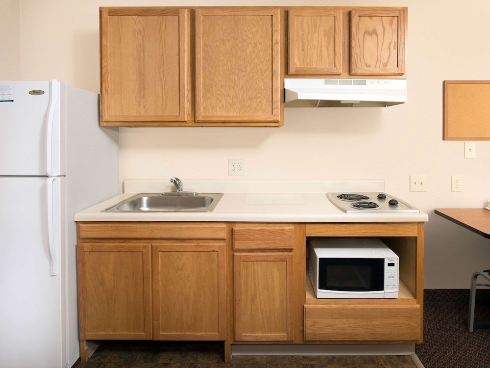 WoodSpring Suites Merrillville - photo 14